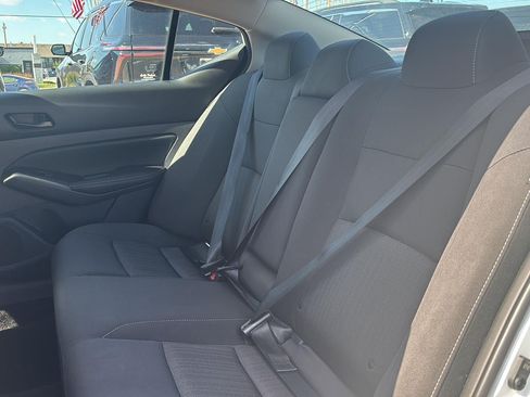 Used 2025 Nissan Altima 2.5 SV FWD image 21
