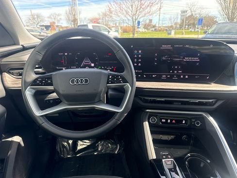 Certified 2025 Audi Q5 Premium w/ Convenience Package AWD/4WD image 19