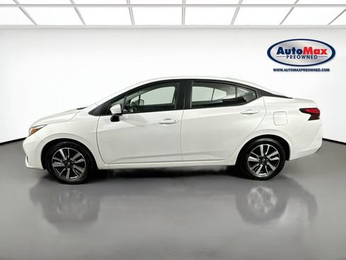 Used 2024 Nissan Versa SV FWD image 8