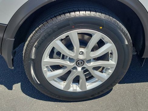 Used 2020 Nissan Rogue Sport SV FWD image 31