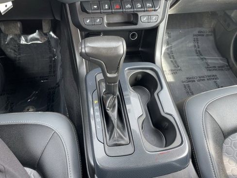 Used 2020 Chevrolet Colorado Z71 w/ LPO, Premium Interior Package image 26