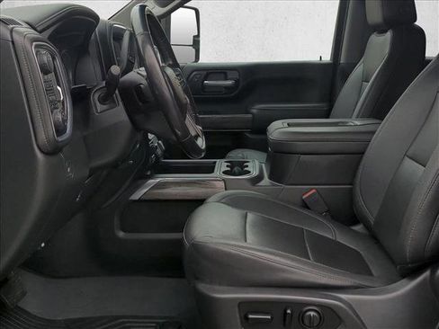 Used 2021 Chevrolet Silverado 2500 LTZ w/ LTZ Plus Package image 10