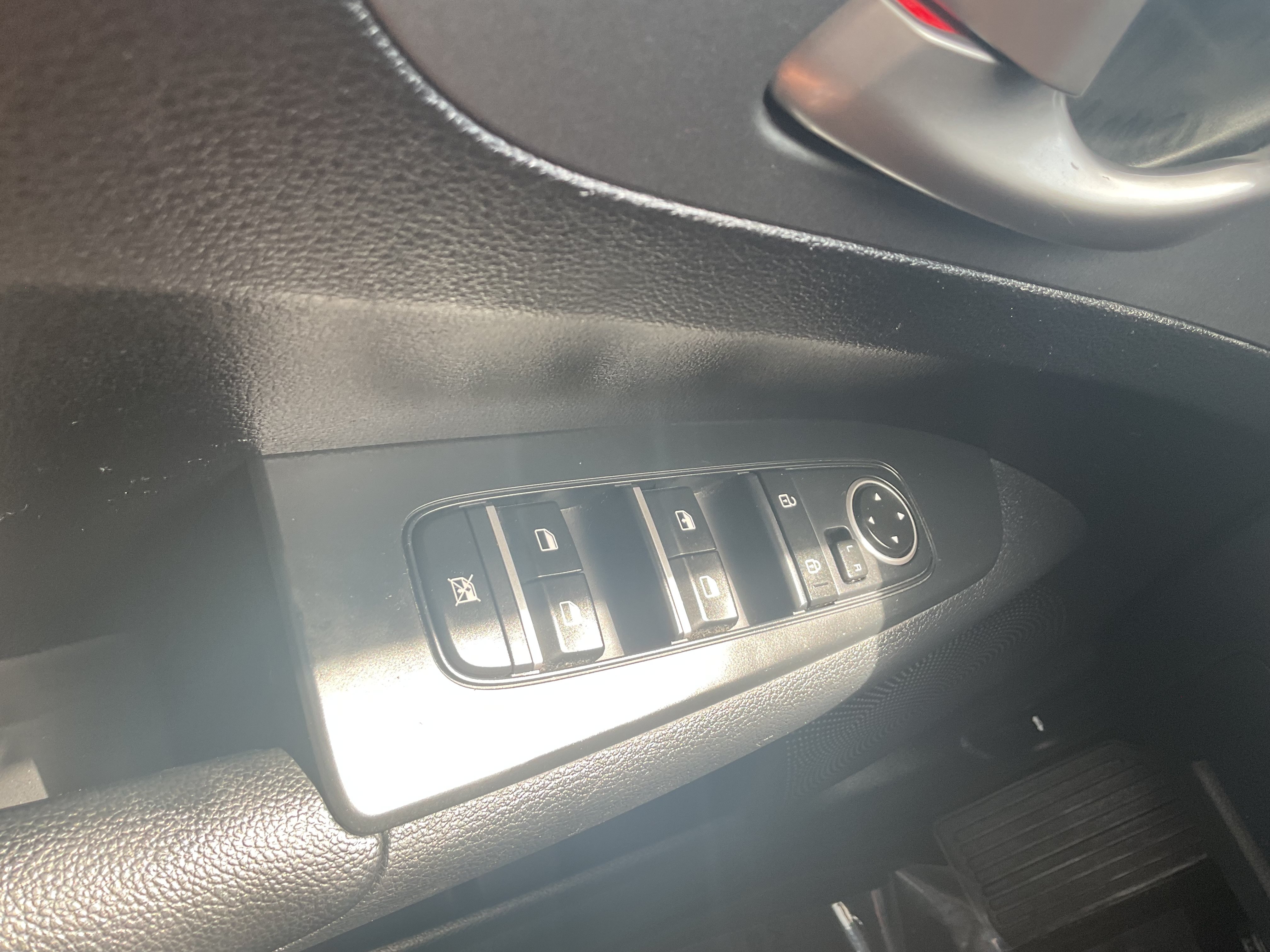 Used 2020 Kia Forte LXS FWD image 16