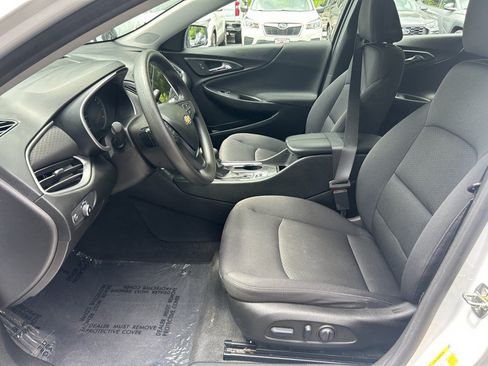 Used 2022 Chevrolet Malibu LT FWD image 14