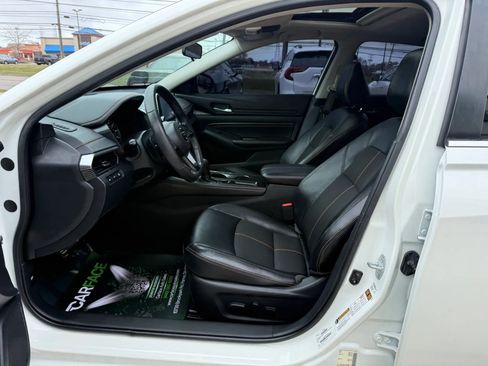 Used 2022 Nissan Altima 2.5 SR w/ Midnight Edition Package image 18