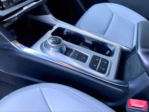 Used 2021 Ford Explorer XLT w/ Equipment Group 202A image 37