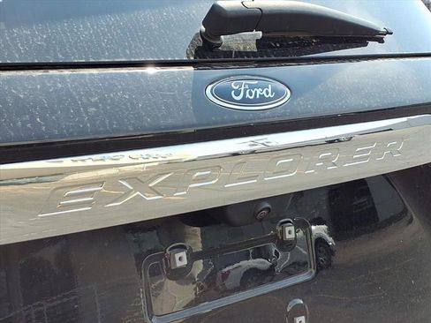 Used 2023 Ford Explorer XLT w/ Equipment Group 202A image 38