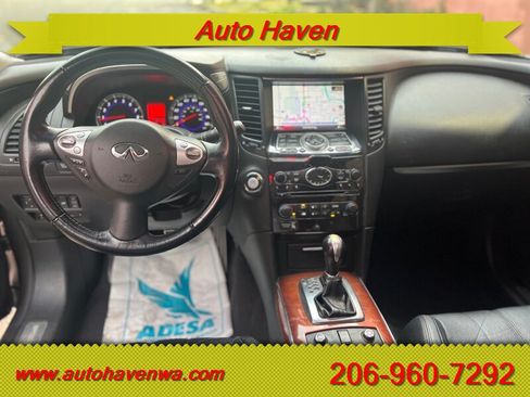 Used 2011 INFINITI FX35 2WD w/ Premium Pkg image 9