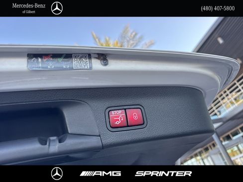 Used 2024 Mercedes-Benz GLS 450 4MATIC image 7