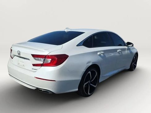 Used 2018 Honda Accord Sport image 7