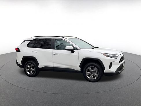 Used 2025 Toyota RAV4 XLE image 2