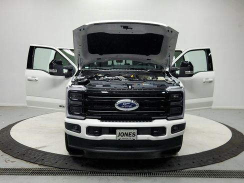 Used 2026 Ford F250 Platinum AWD/4WD image 11