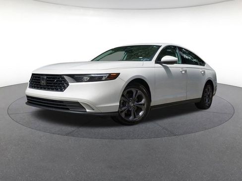 Used 2023 Honda Accord EX image 2