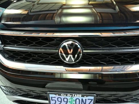 Used 2024 Volkswagen Taos SE image 19