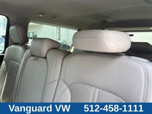 Used 2024 Jeep Wagoneer L Series II RWD image 31