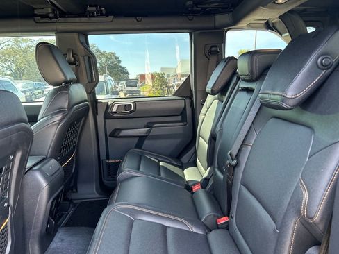 Used 2024 Ford Bronco Badlands image 13