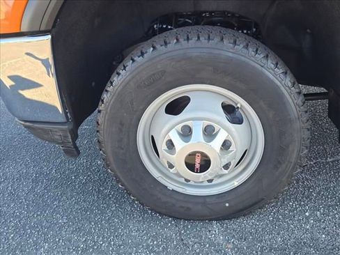 Used 2022 GMC Sierra 3500 Pro w/ Convenience Package image 18