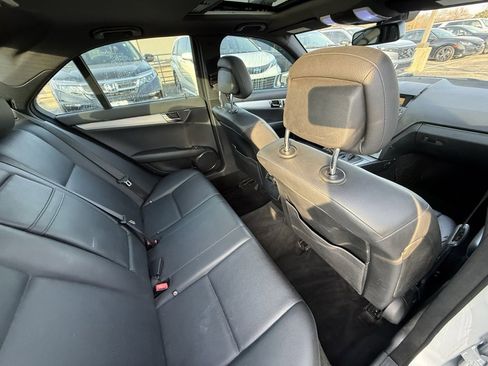 Used 2010 Mercedes-Benz C 300 Sedan image 35