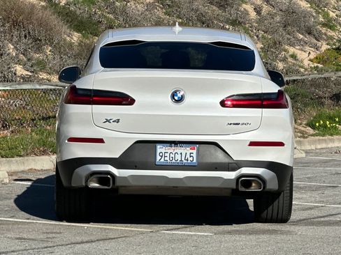 Certified 2023 BMW X4 xDrive30i w/ Premium Package image 8