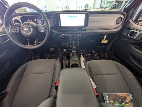 New 2026 Jeep Gladiator Sport AWD/4WD image 13