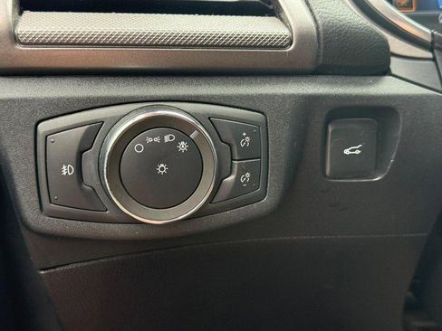 Used 2020 Ford Fusion SE w/ Equipment Group 151A FWD image 23