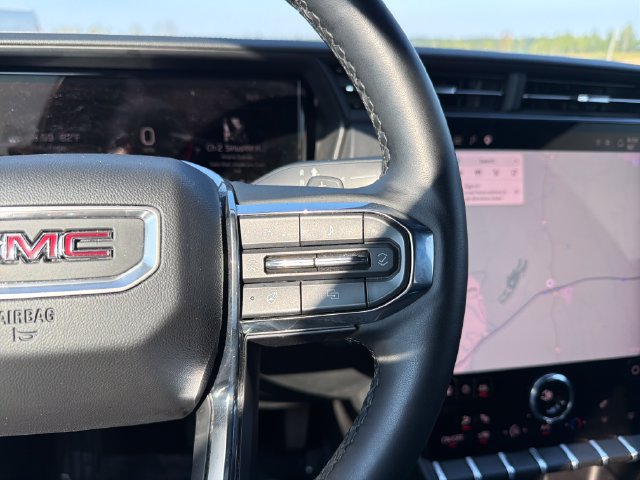 Used 2025 GMC Terrain Elevation AWD/4WD image 15