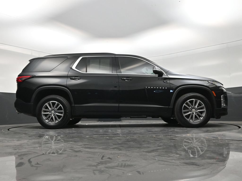 Used 2023 Chevrolet Traverse LT FWD image 25