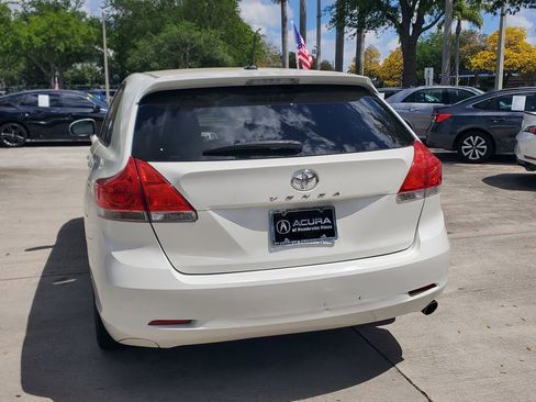Used 2010 Toyota Venza image 3