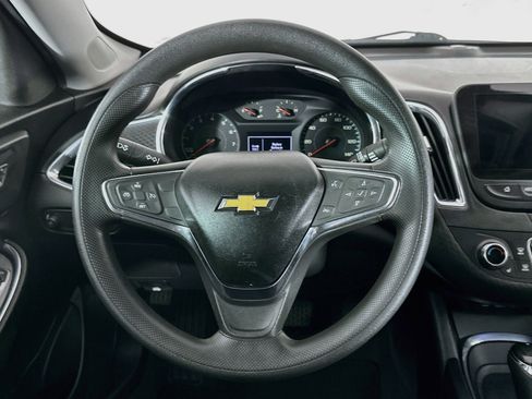 Used 2019 Chevrolet Malibu LT FWD image 17