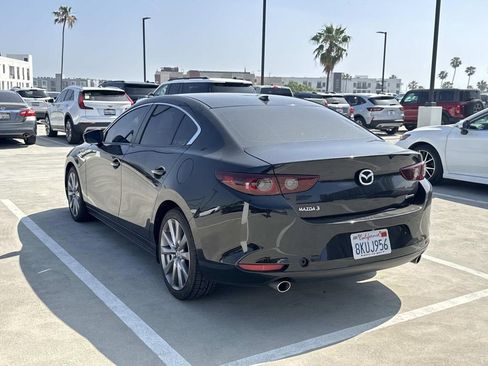 Used 2019 MAZDA MAZDA3 Sedan w/ Preferred Package image 8