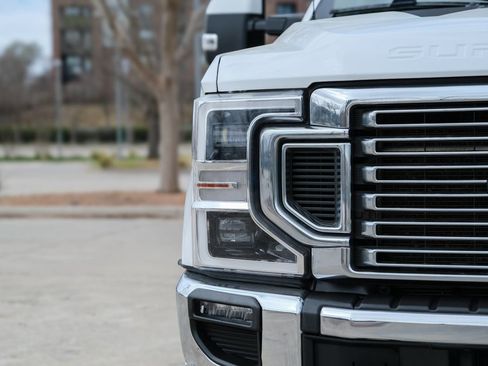 Used 2021 Ford F350 Lariat w/ Lariat Ultimate Package image 5