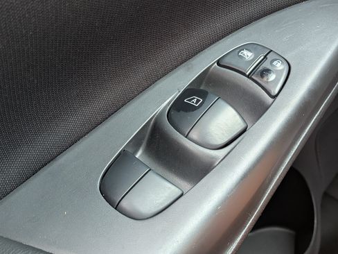 Used 2019 Nissan Sentra SV w/ Protection Package FWD image 22