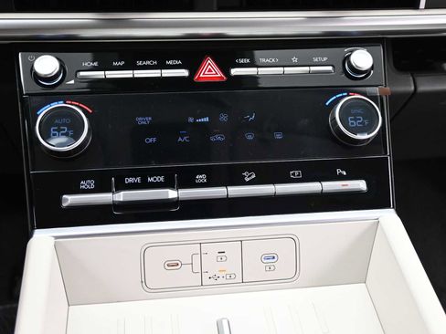 New 2026 Hyundai Santa Fe SE image 18