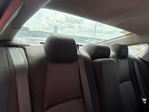 Used 2018 Honda Accord LX image 25