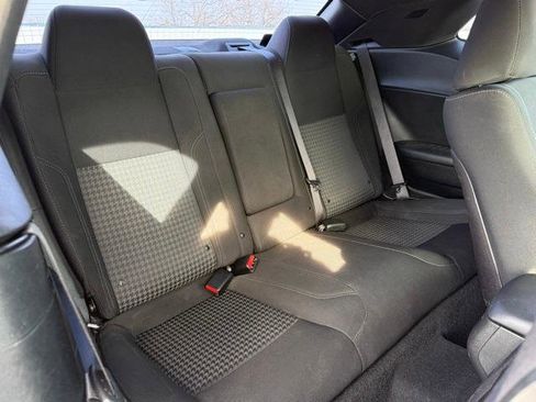 Used 2019 Dodge Challenger SXT image 35