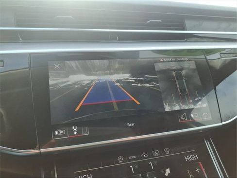 Used 2022 Audi A8 L 3.0T image 21
