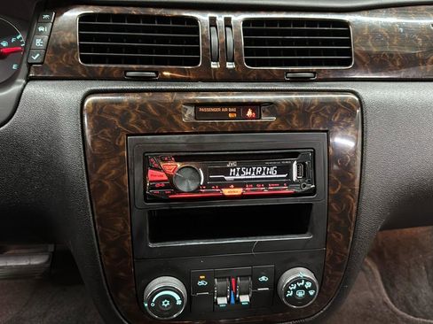 Used 2012 Chevrolet Impala LT image 19