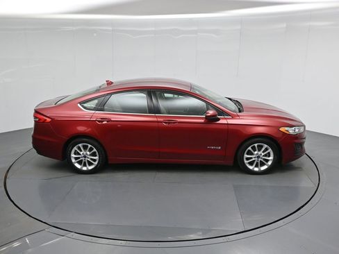 Certified 2019 Ford Fusion SE image 41