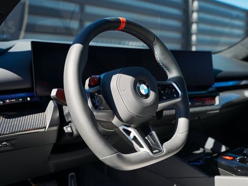 Used 2025 BMW M5 Touring image 36