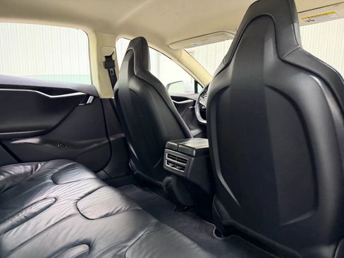 Used 2013 Tesla Model S image 17