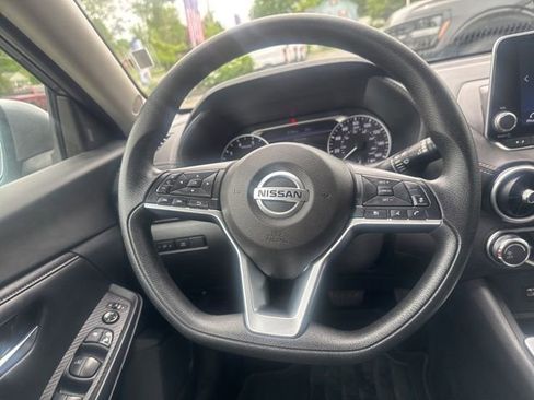 Used 2023 Nissan Sentra SV FWD image 22