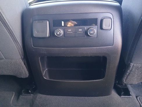 Used 2019 Chevrolet Tahoe LS image 14