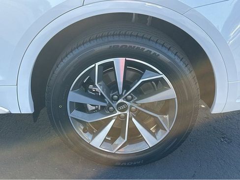 Used 2022 Audi Q5 2.0T Premium Plus image 40