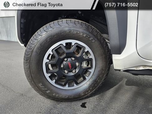 Used 2024 Toyota Tacoma TRD Off-Road image 13
