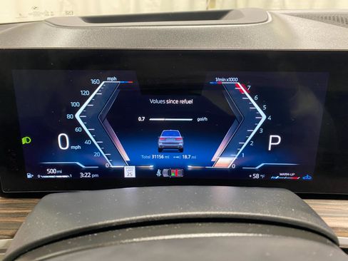 Used 2024 BMW X7 xDrive40i w/ Executive Package image 10