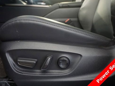 Used 2023 Toyota Crown AWD/4WD image 7