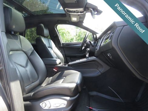 Used 2017 Porsche Macan AWD/4WD image 13