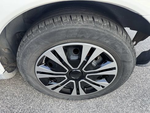 Used 2001 Toyota Celica GT image 25