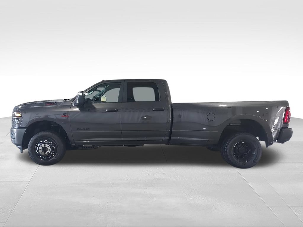 New 2026 RAM 3500 Big Horn AWD/4WD image 5
