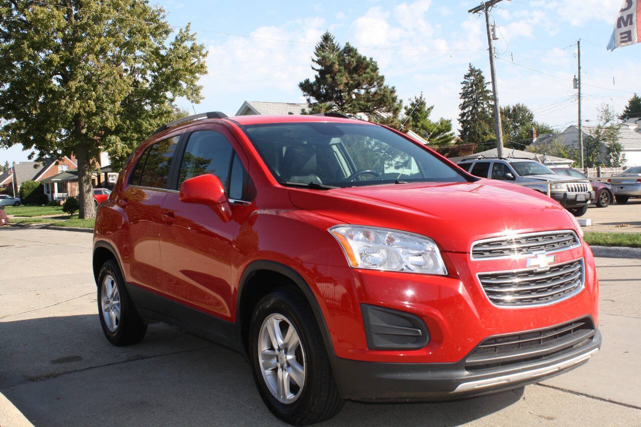 Used 2016 Chevrolet Trax LT w/ LT Convenience Package AWD/4WD image 4